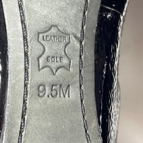 Tory Burch Black Patent Leather Caroline Logo Ballet Flats - Picture 7 of 16